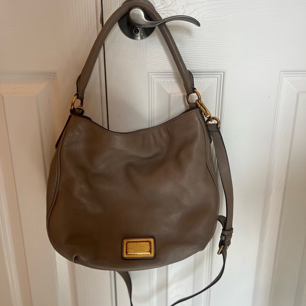 Marc Jacobs Taupe Leather Shoulder Bag